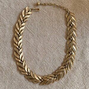 Trifari Gold Tone Leaf Chocker Necklace